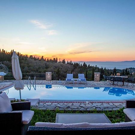 Key Villas Tsoukaládhes Екстериор снимка