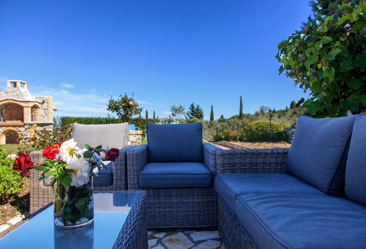 Key Villas Tsoukaládhes Екстериор снимка