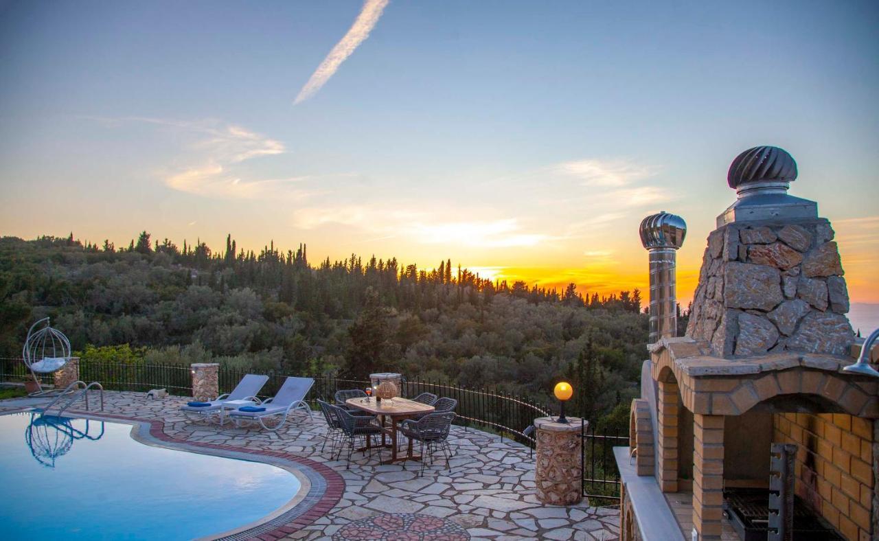 Key Villas Tsoukaládhes Екстериор снимка