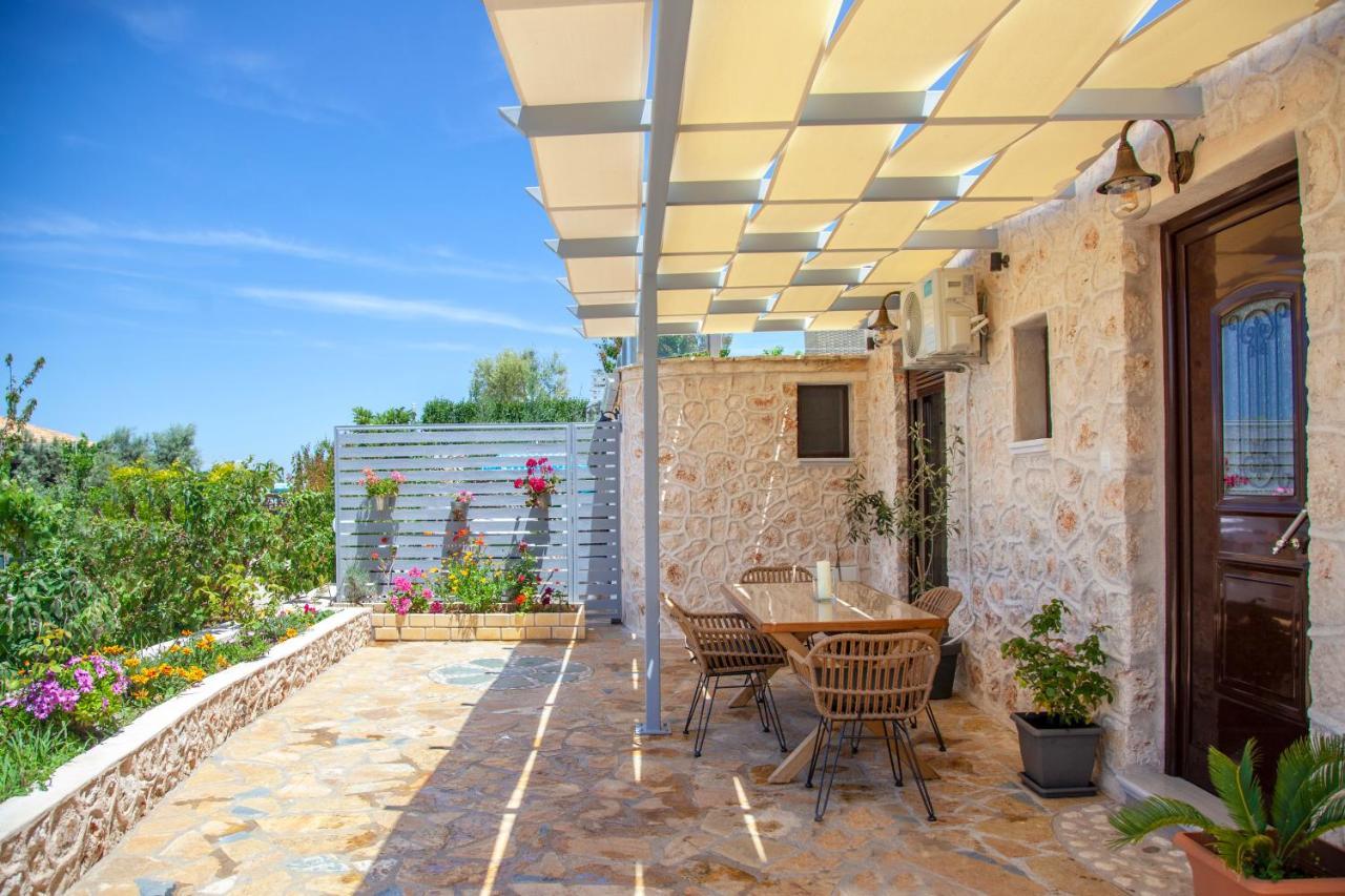 Key Villas Tsoukaládhes Екстериор снимка
