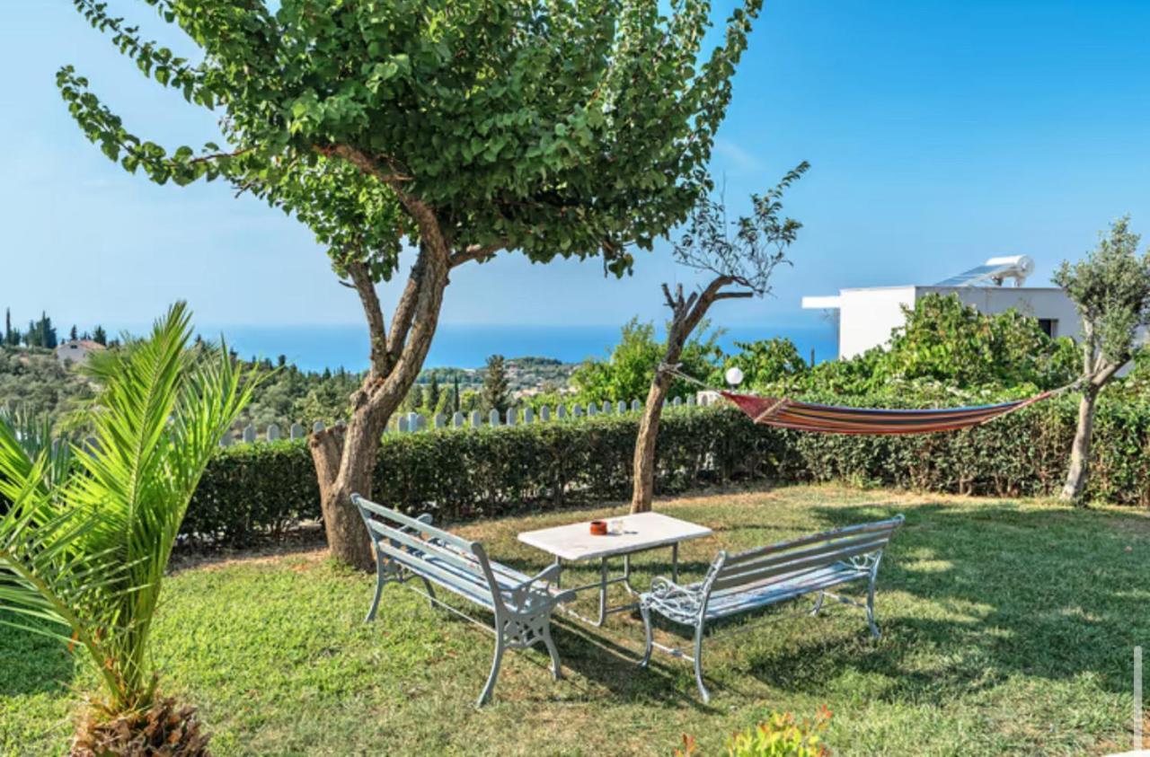 Key Villas Tsoukaládhes Екстериор снимка